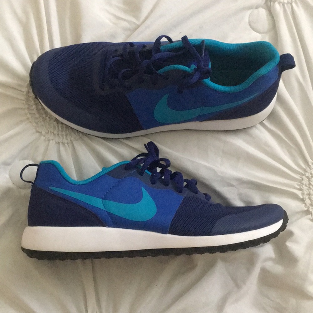 Two-toned Blue Nike’s
